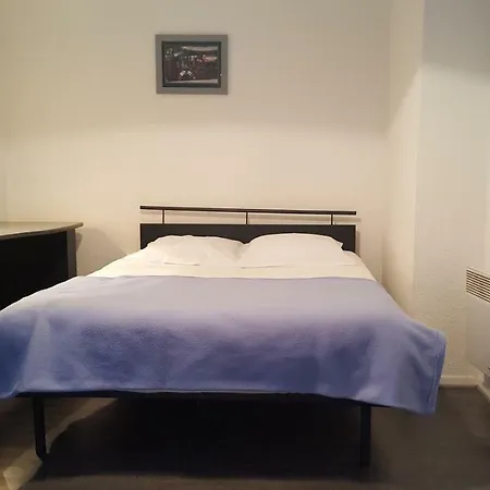 Hoteliere Poincare Lägenhet
